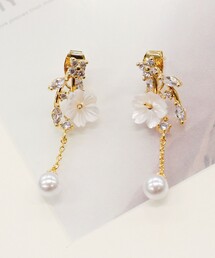 【金属アレルギー対応】 シアーフラワードロップピアス