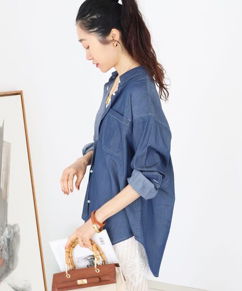 le.coeur blanc(ルクールブラン)の「シアーデニムシャツ(シャツ/ブラウス・レディース・サックスブルー/ブルー・38)」の19枚目の写真