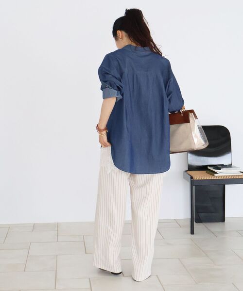 le.coeur blanc(ルクールブラン)の「シアーデニムシャツ(シャツ/ブラウス・レディース・サックスブルー/ブルー・38)」の21枚目の写真