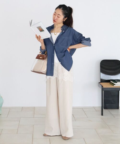 le.coeur blanc(ルクールブラン)の「シアーデニムシャツ(シャツ/ブラウス・レディース・サックスブルー/ブルー・38)」の22枚目の写真