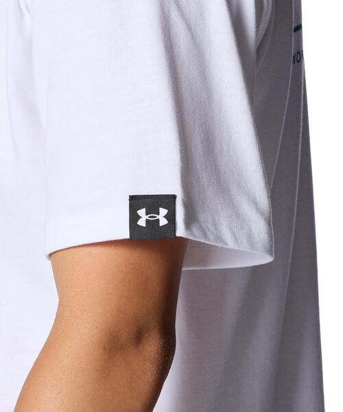 UNDER ARMOUR(アンダーアーマー)の「UAヘビーウエイト グラフィック ショートスリーブ Tシャツ(ライフスタイル/メンズ)(Tシャツ/カットソー・メンズ・ホワイト・3XL/S/XL/2XL/L/M)」の2枚目の写真