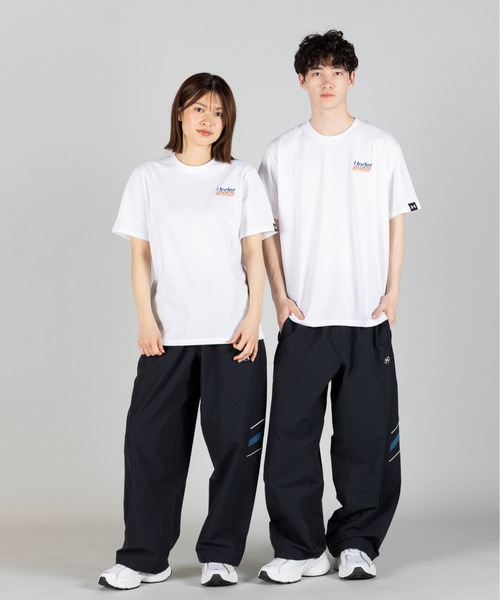 UNDER ARMOUR(アンダーアーマー)の「UAヘビーウエイト グラフィック ショートスリーブ Tシャツ(ライフスタイル/メンズ)(Tシャツ/カットソー・メンズ・ホワイト・3XL/S/XL/2XL/L/M)」の14枚目の写真