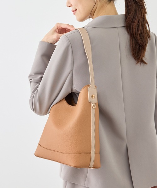ROPE' PICNIC(ロペピクニック)の「me fit BAG フィットワンショルダーミドルバッグ(ショルダーバッグ・レディース・ライトグリーン/オレンジ系その他/ブラック/ホワイト系その他5・FREE)」の12枚目の写真