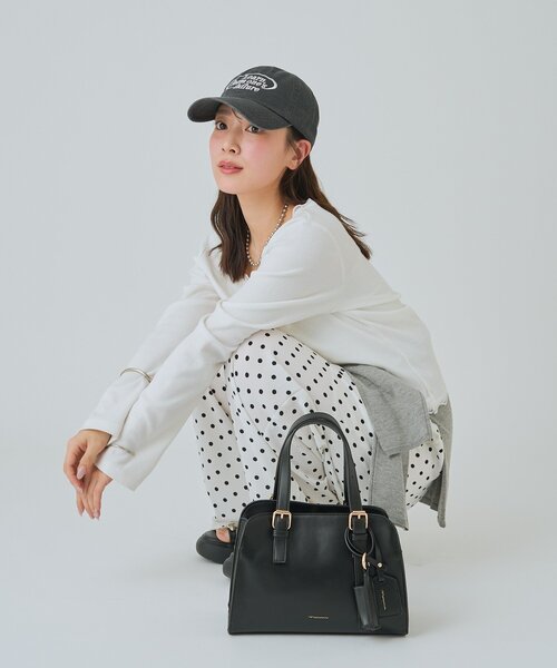mystic(ミスティック)の「【WEB限定 / @sktnnm企画】リップチャーム付きminiボストンBAG(ボストンバッグ・レディース・アイボリー/ブラック・ONE SIZE)」の5枚目の写真