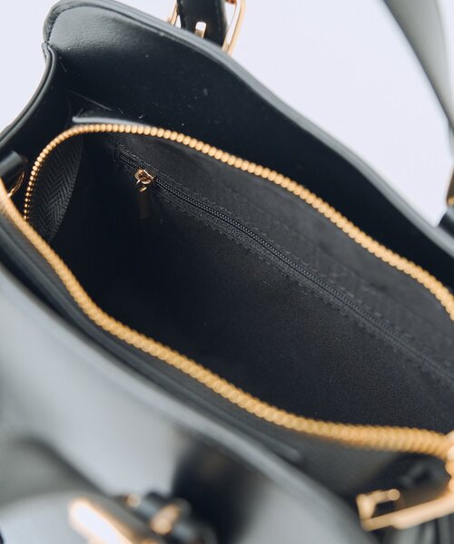 mystic(ミスティック)の「【WEB限定 / @sktnnm企画】リップチャーム付きminiボストンBAG(ボストンバッグ・レディース・アイボリー/ブラック・ONE SIZE)」の18枚目の写真