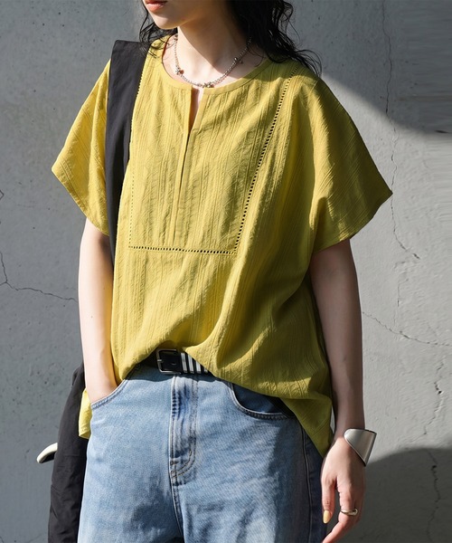 antiqua(アンティカ)の「キーネック 綿100 ブラウス(シャツ/ブラウス・レディース・イエロー/ブラック/パープル/ホワイト・ONESIZE)」の4枚目の写真