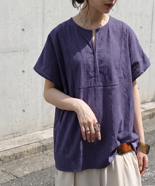 antiqua(アンティカ)の「キーネック 綿100 ブラウス(シャツ/ブラウス・レディース・イエロー/ブラック/パープル/ホワイト・ONESIZE)」の11枚目の写真