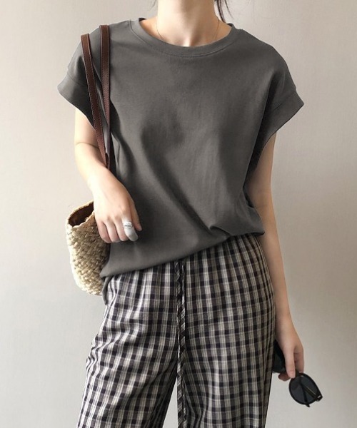 yuue' ( wear )(ユーイ)の「クルーネックフレンチスリーブTシャツ(Tシャツ/カットソー・レディース・チャコールグレー/ブラック/ホワイト・L/M)」の18枚目の写真