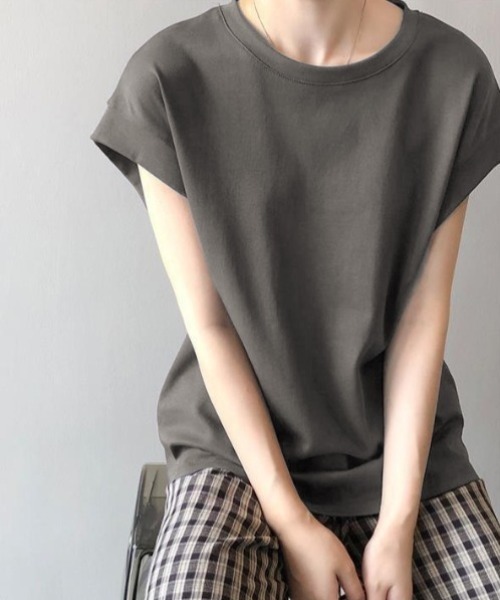 yuue' ( wear )(ユーイ)の「クルーネックフレンチスリーブTシャツ(Tシャツ/カットソー・レディース・チャコールグレー/ブラック/ホワイト・L/M)」の17枚目の写真