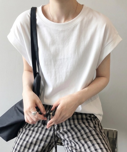 yuue' ( wear )(ユーイ)の「クルーネックフレンチスリーブTシャツ(Tシャツ/カットソー・レディース・チャコールグレー/ブラック/ホワイト・L/M)」の6枚目の写真