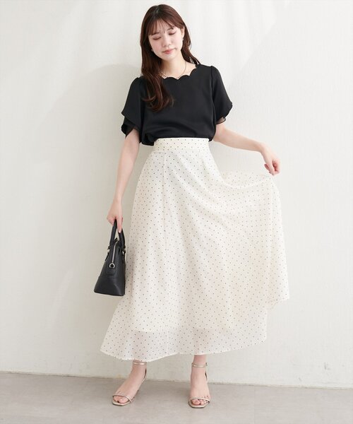 natural couture(ナチュラルクチュール)の「チューリップスリーブスカラップネックブラウス(シャツ/ブラウス・レディース・イエロー/ネイビー/ミント/ブラック/サックスブルー/ピンクベージュ/アイボリー・FREE)」の11枚目の写真