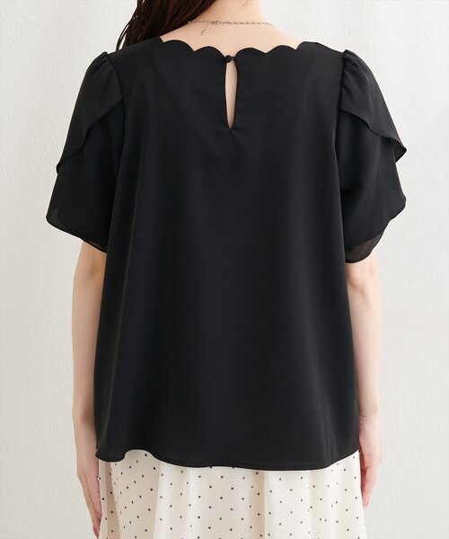 natural couture(ナチュラルクチュール)の「チューリップスリーブスカラップネックブラウス(シャツ/ブラウス・レディース・イエロー/ネイビー/ミント/ブラック/サックスブルー/ピンクベージュ/アイボリー・FREE)」の14枚目の写真