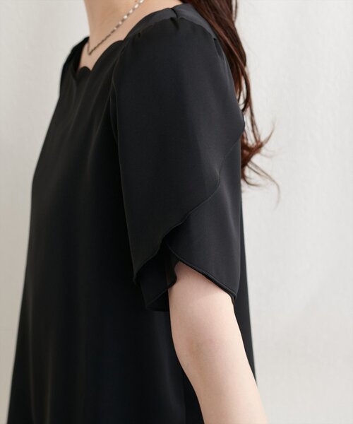 natural couture(ナチュラルクチュール)の「チューリップスリーブスカラップネックブラウス(シャツ/ブラウス・レディース・イエロー/ネイビー/ミント/ブラック/サックスブルー/ピンクベージュ/アイボリー・FREE)」の18枚目の写真
