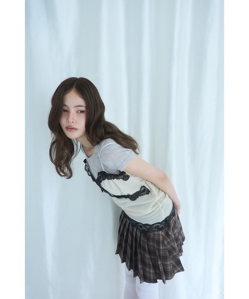 Smyeon(スミョン)の「Velvet lace camisole/ベロアレースキャミソール(キャミソール・レディース・ピンク/オフホワイト/ブラック・FREE)」の21枚目の写真