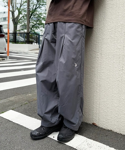 U.S. POLO ASSN.（ユーエスポロアッスン）の「【U.S. POLO ASSN.】ポリ撥水タックバルーンパンツ 046370（その他パンツ・メンズ・ネイビー/グレー/モカ/ブラック・S/LL/L/M）」の3枚目の写真