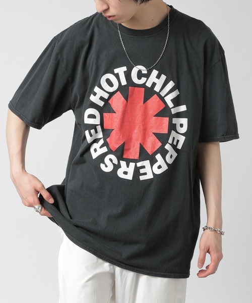 THRIFTY LOOK（スリフティールック）の「【THRIFTY LOOK】red hot chili peppers（Tシャツ/カットソー・メンズ・ホワイト/ブラック系1・XL/L/M）」の7枚目の写真