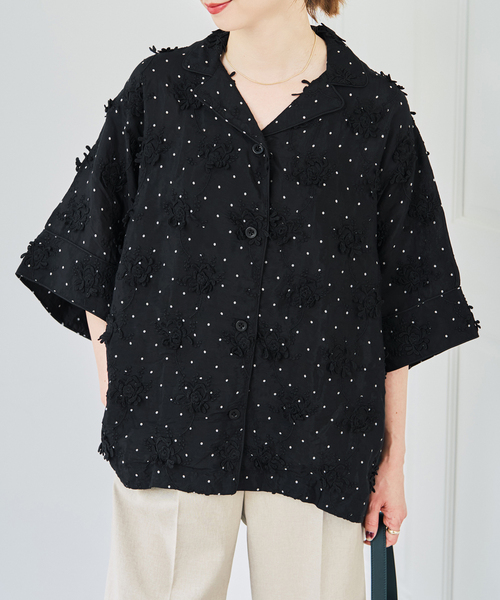 crinkle crinkle crinkle dot 3D embroidery open collar shirt