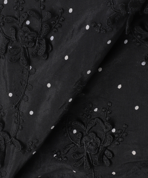 Spick & Span(スピックアンドスパン)の「crinkle crinkle crinkle dot 3D embroidery open collar shirt(シャツ/ブラウス・レディース・ブラック・FREE)」の8枚目の写真