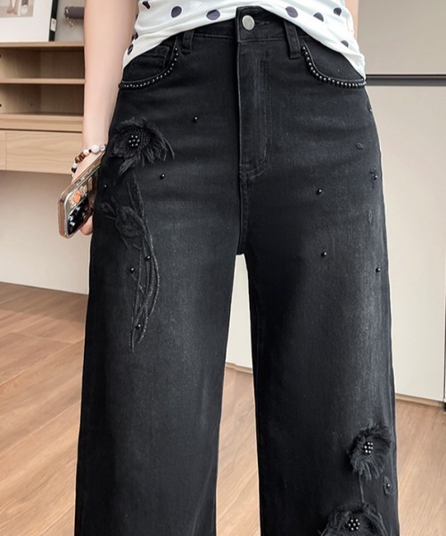 AMAJI(アマジ)の「ビーズ刺繍 デニム ナローワイド ストレートパンツ(デニムパンツ・レディース・ブラック・X-LARGE/LARGE/MEDIUM/SMALL)」の2枚目の写真