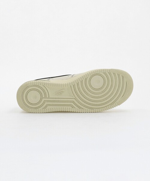 NIKE（ナイキ）の「＜NIKE＞AIR FORCE 1 07 LV8 スニーカー（スニーカー・メンズ・ベージュ・28cm/27cm/28.5cm/26.5cm/27.5cm/26cm）」の6枚目の写真
