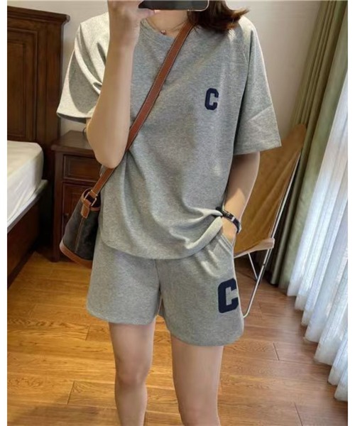 CHEER(チアー)の「ロゴ入りリラクシングセットアップ(半袖&ショーパン)(セットアップ・レディース・ブラック/グレー/パープル・FREE)」の16枚目の写真