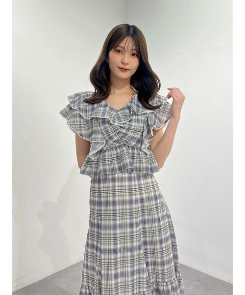 MERCURYDUO(マーキュリーデュオ)の「チェックプリントダブルラッフルブラウス(シャツ/ブラウス・レディース・ピンク/ネイビー・FREE)」の10枚目の写真
