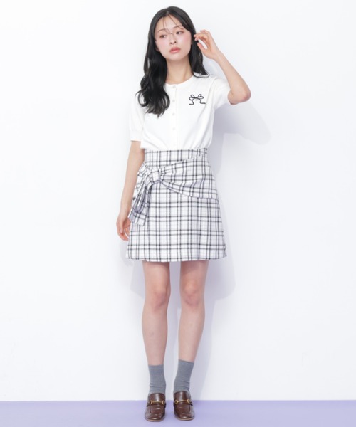 JILL by JILL STUART(ジルバイジルスチュアート)の「<RIBBONシリーズ>アシメリボンミニスカート(スカート・レディース・グレー/ホワイト系その他・MEDIUM/SMALL)」の13枚目の写真