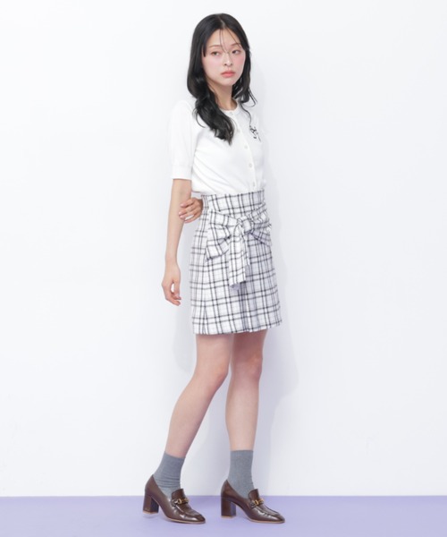 JILL by JILL STUART(ジルバイジルスチュアート)の「<RIBBONシリーズ>アシメリボンミニスカート(スカート・レディース・グレー/ホワイト系その他・MEDIUM/SMALL)」の14枚目の写真