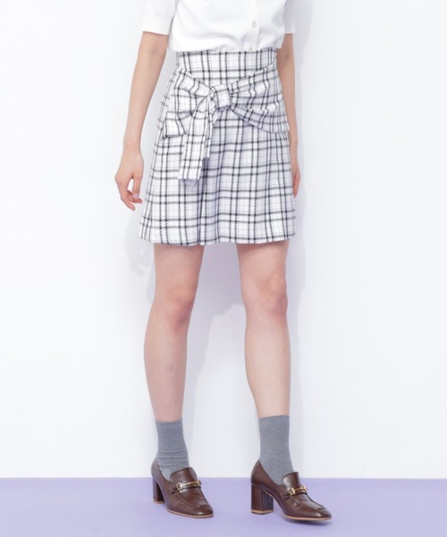 JILL by JILL STUART(ジルバイジルスチュアート)の「<RIBBONシリーズ>アシメリボンミニスカート(スカート・レディース・グレー/ホワイト系その他・MEDIUM/SMALL)」の17枚目の写真