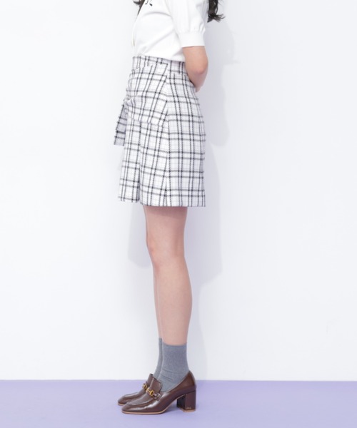 JILL by JILL STUART(ジルバイジルスチュアート)の「<RIBBONシリーズ>アシメリボンミニスカート(スカート・レディース・グレー/ホワイト系その他・MEDIUM/SMALL)」の18枚目の写真