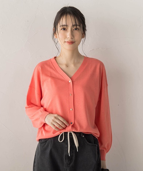 Droite lautreamont（ドロワットロートレアモン）の「【WEB限定】ひんやりUV Vネックビジュカーデ（カーディガン/ボレロ・レディース・オフホワイト/チャコールグレー/ピンク・M）」の3枚目の写真