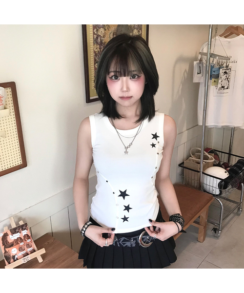 KKEEE(ケーケーイーイー)の「ワンモアスター クロップスリムノースリーブ(Tシャツ/カットソー・レディース・ホワイト/ブラック/グレー・FREE)」の2枚目の写真