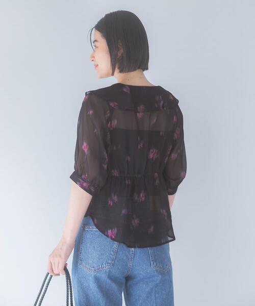 URBAN RESEARCH ROSSO WOMEN(アーバンリサーチ ロッソ)の「ダークプリントフリルブラウス(シャツ/ブラウス・レディース・ブラウン/ブラック・FREE)」の15枚目の写真