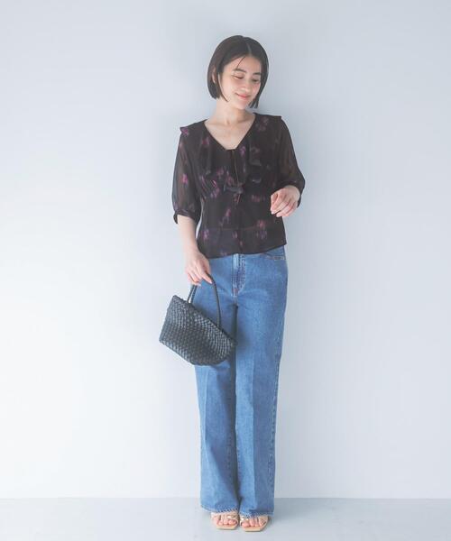 URBAN RESEARCH ROSSO WOMEN(アーバンリサーチ ロッソ)の「ダークプリントフリルブラウス(シャツ/ブラウス・レディース・ブラウン/ブラック・FREE)」の17枚目の写真