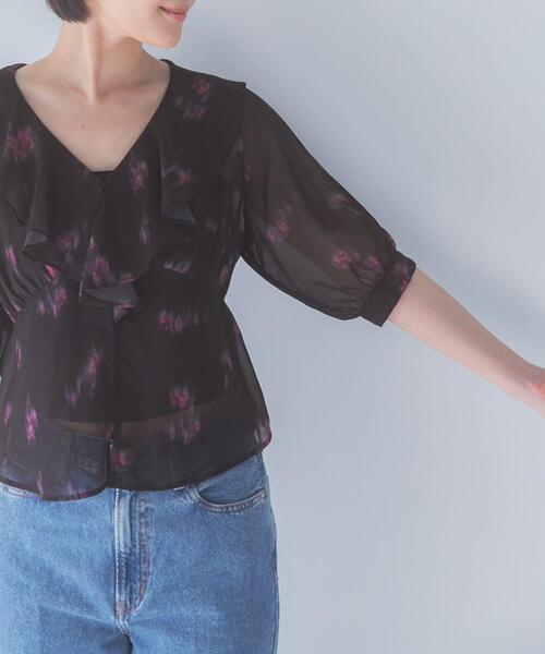 URBAN RESEARCH ROSSO WOMEN(アーバンリサーチ ロッソ)の「ダークプリントフリルブラウス(シャツ/ブラウス・レディース・ブラウン/ブラック・FREE)」の21枚目の写真