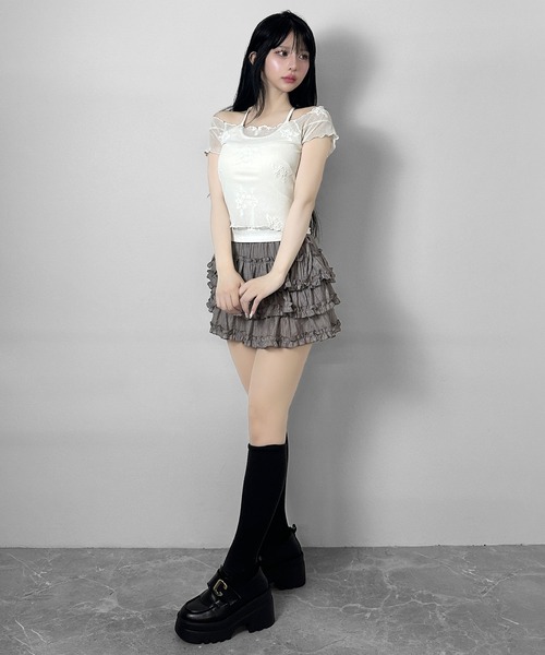 FOLLOWIN（フォロウィン）の「ヴィンテージフラワー刺繍ホルターキャミセットトップス（Tシャツ/カットソー・レディース・ホワイト/ブラック・FREE）」の5枚目の写真