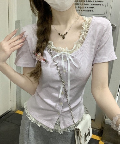 GEMEDA(ジェメダ)の「【3color】レース重ねがあざと可愛いフェイクレイヤードリブトップス / 韓国ガーリー半袖T(Tシャツ/カットソー・レディース・ライトブルー/ピンク/ライトパープル・M)」の4枚目の写真