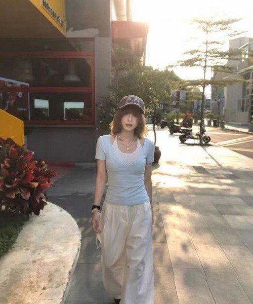 AsheKsha(アシクシャ)の「ポルカドットのフェイク2ピース半袖Tシャツ(Tシャツ/カットソー・レディース・ブルー・M)」の19枚目の写真