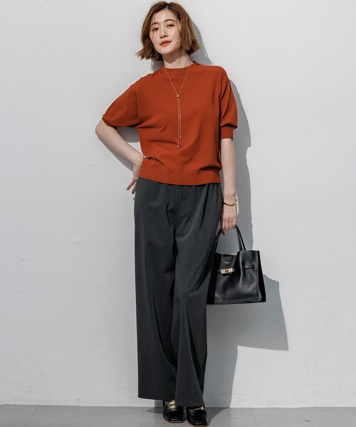 23区 S(ニジュウサンクチイサイサイズ)の「セミマットフリゼ リラクシー ニット Tシャツ(ニット/セーター・レディース・ダークブラウン系/ネイビー系・32)」の15枚目の写真