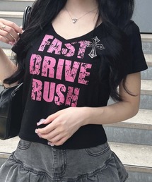 Vネックラインストーンクロス付ロゴTシャツ