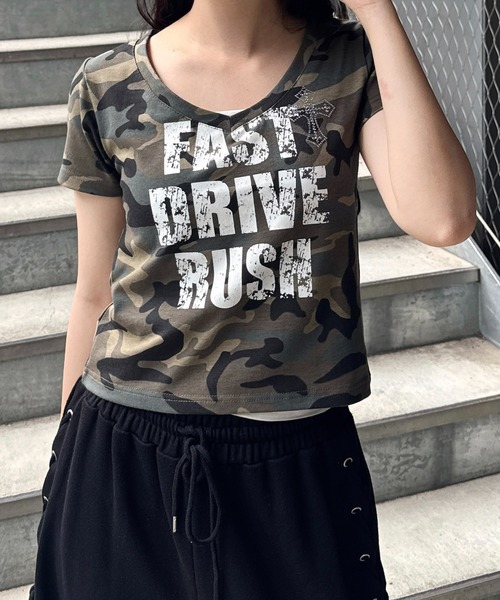 V‑neck line stone‑accented логотип T‑футболка