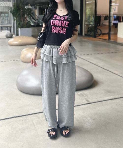 INGNI(イング)の「Vネックラインストーンクロス付ロゴTシャツ(Tシャツ/カットソー・レディース・ホワイト×ブラック/ブラック×ホワイト/カモフラージュ/ブラック×ピンク・M)」の16枚目の写真