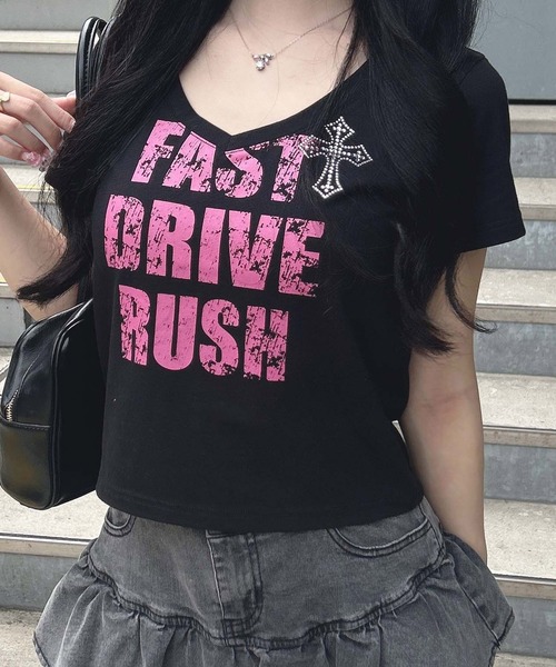 INGNI(イング)の「Vネックラインストーンクロス付ロゴTシャツ(Tシャツ/カットソー・レディース・ホワイト×ブラック/ブラック×ホワイト/カモフラージュ/ブラック×ピンク・M)」の22枚目の写真