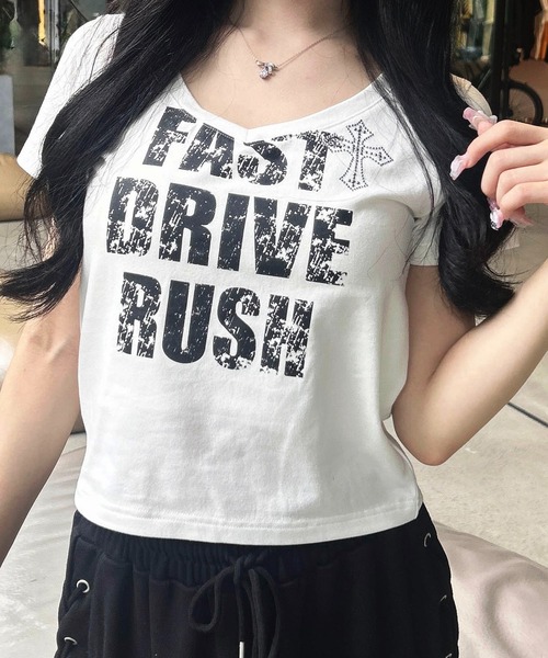 INGNI(イング)の「Vネックラインストーンクロス付ロゴTシャツ(Tシャツ/カットソー・レディース・ホワイト×ブラック/ブラック×ホワイト/カモフラージュ/ブラック×ピンク・M)」の18枚目の写真