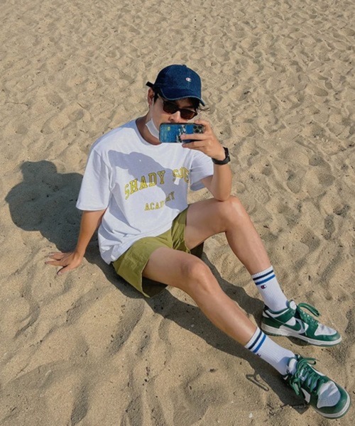 NOWLE(ノウル)の「【NOWLE】アーチカレッジロゴ半袖Tシャツ / レトロアメカジ シャディサイドグラフィック クラシックトップス(Tシャツ/カットソー・メンズ・チャコール/アッシュ・LARGE/X-LARGE/MEDIUM)」の11枚目の写真