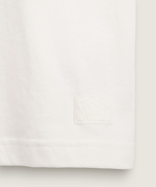 VANS(バンズ)の「VANS PREMIUM ルーズフィット Tシャツ / LX SS Loose Fit Tshirt EGRET VN000TBPC9F1(Tシャツ/カットソー・メンズ・オフホワイト・SMALL/MEDIUM/LARGE/X-LARGE)」の7枚目の写真