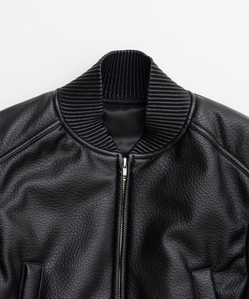 PRANK PROJECT(プランクプロジェクト)の「【2026Autumn Pre-Order】パディングショートシンセティックレザーブルゾン / Padded Short Synthetic Leather Blouson(ブルゾン・レディース・ブラック/ブラウン/カーキ・FREE)」の20枚目の写真