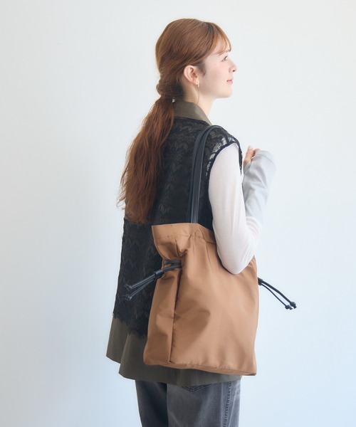 KATHARINE ROSS(キャサリンロス)の「軽量ドロストナイロントートバッグ WEB限定(トートバッグ・レディース・ブラウン/ブラック・FREE)」の10枚目の写真
