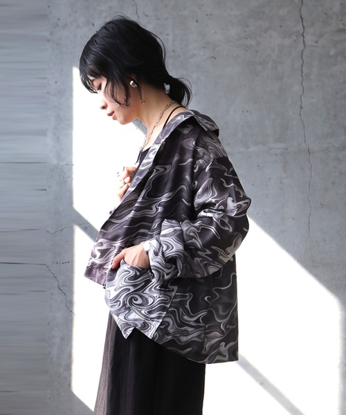 antiqua(アンティカ)の「マーブル柄 オープンカラー シャツジャケット(その他アウター・レディース・ブルー/ブラック・ONESIZE)」の7枚目の写真