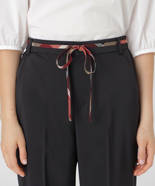 BLUE LABEL CRESTBRIDGE(ブルーレーベルクレストブリッジ)の「ダブルサテンカーブパンツ(その他パンツ・レディース・ブラック/ベージュ系その他2/ホワイト・36/38)」の14枚目の写真